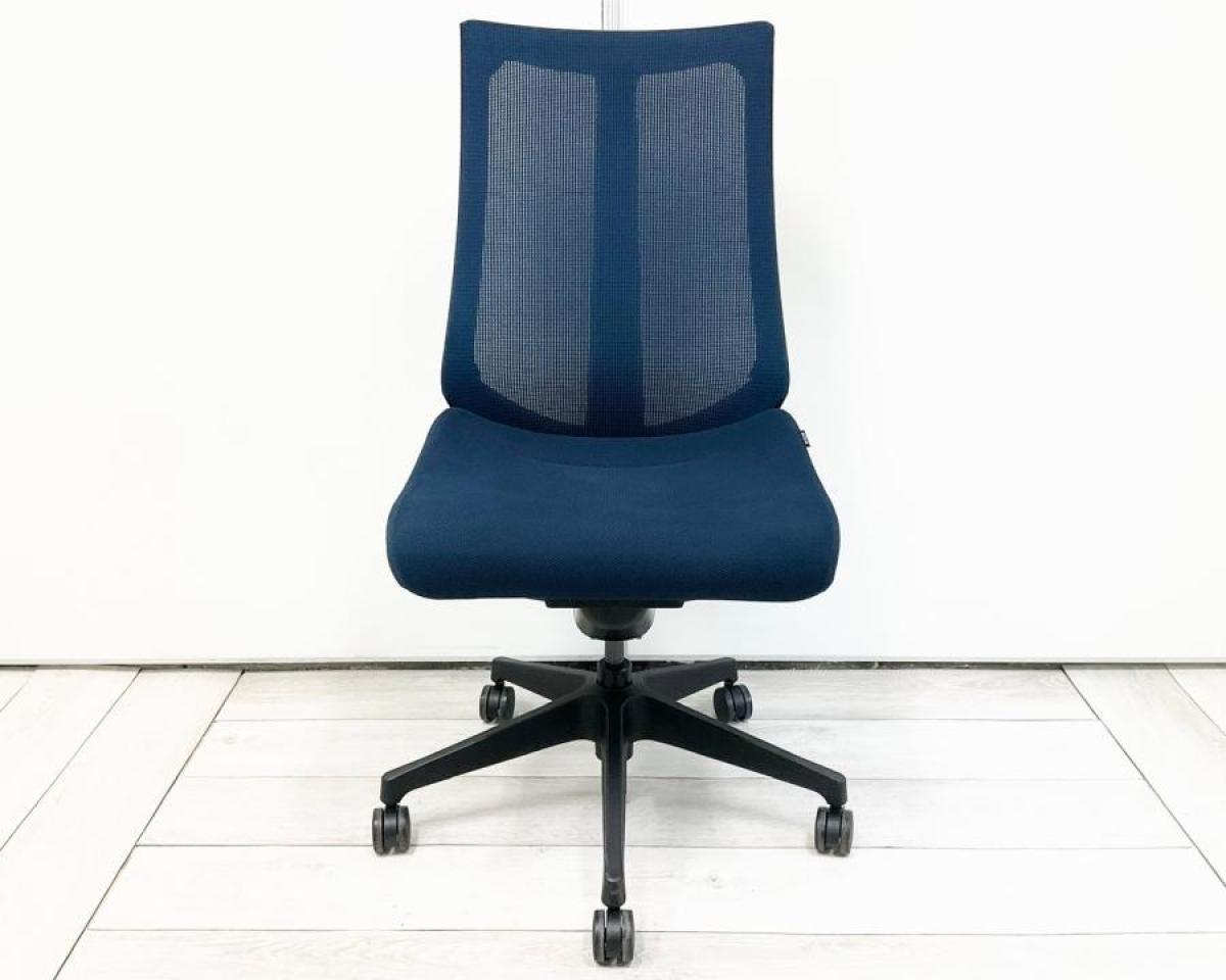 【座る姿勢や身体の動きにフレキシブルに対応！】■イトーキ　アクトチェア　ネイビーブルー　プレーンメッシュ　ハイバック　■長時間のデスクワークでもここちよさをキープ！【ITOKI　Act】
                        アクト メッシュ 樹脂
                                    中古
            
