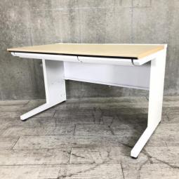 【人気のホワイトカラーの平デスク！定番の幅1200㎜サイズ！起業・移転・増員におすすめ！】■コクヨ(KOKUYO)製　アイエス(IS)シリーズ　平机　引き出し付き　W1200×D700㎜　■ホワイト/天板：木目ナチュラル