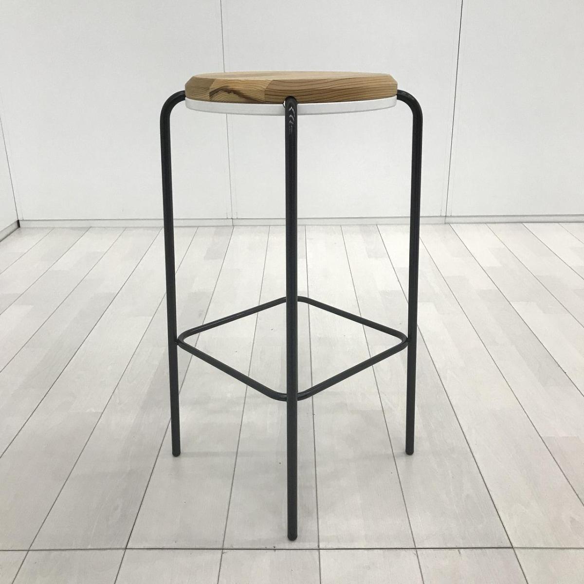 【空間にちょうどいい存在感！木の温もりとスチールのシャープさが調和！】■内田洋行（UCHIDA）製　ao（アオ）シリーズ　aoスツール3345H　カウンターチェア　ハイチェア 　■フレームカラー:木目ナチュラル×ホワイト/ 脚カラー:エルブラック
                        その他シリーズ
                                    中古
            