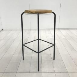 【空間にちょうどいい存在感！木の温もりとスチールのシャープさが調和！】■内田洋行（UCHIDA）製　ao（アオ）シリーズ　aoスツール3345H　カウンターチェア　ハイチェア 　■フレームカラー:木目ナチュラル×ホワイト/ 脚カラー:エルブラック