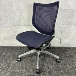 【肘無ローバック！！オカムラ製バロンチェア/ネイビー】　中古家具　九州最大級　《オフィスバスターズ福岡博多店は、福岡を拠点として、日本全国へ中古オフィス用品・オフィス家具を提供しております》