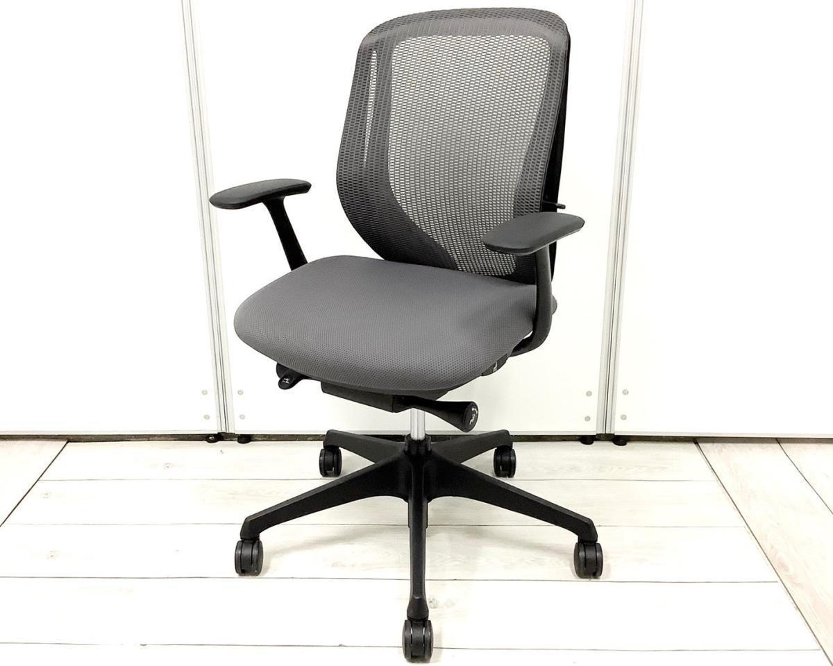 【前傾チルト機能付き！オカムラ製品で最も人気を集める高機能メッシュチェア！】■オカムラ（okamura）製　シルフィ（Sylphy）チェア　ローバック肘付き　背面メッシュ　■固定肘　■ダークグレー×ブラックシェル　【弊社使用欄：A01043309】
                        シルフィーメッシュ
                                    中古
            