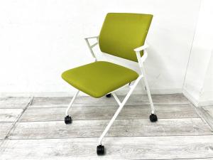 【定価約5万円】【肘付きで長時間の会議も安心の座り心地】■コクヨ　ピエガ　ネスティングチェア ■グリーン＋ホワイトシェル