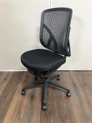 イナバ　イエラ　ブラック　肘なしOAチェア　#岐阜#愛知#三重#静岡#CS在庫