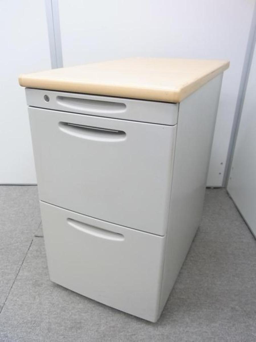 【希少な天板ナチュラルカラー】※若干の日焼けアリ　脇机　3段　Ａ４ファイル2段収納可能　■オカムラ■SD-V　H700
シリンダー錠
                        SD-V
                                    中古
            