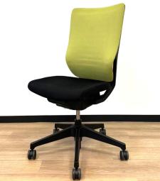 【4/7・6脚入荷予定！】操作レスな体重感応メカを搭載！オフィスの雰囲気をあげる定番チェア！
■イトーキ/エピオスチェア（EPIOS）/モスグリーン