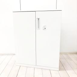 【582437】【収納物がひとめで分かる両開き戸！カギの持ち歩き不要なダイヤル錠タイプ！】■コクヨ(KOKUYO)製　エディア(EDIA)シリーズ　両開き書庫　ローキャビネット　H1120㎜　■天板付き　■ホワイト　■ダイヤル錠　オフィスバスターズ　水戸サテライト　大子町　北茨城市　高萩市　日立市　常陸太田市　常陸大宮市　那珂市　東海村　ひたちなか市　城里町 水戸市　笠間市　茨城町　大洗町　小美玉市