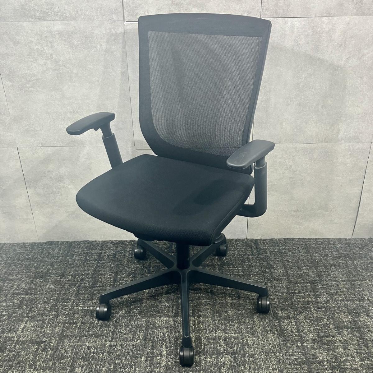 【肘付ハイバック！！オカムラ製エスクードチェア】　中古家具　九州最大級　《オフィスバスターズ福岡博多店は、福岡を拠点として、日本全国へ中古オフィス用品・オフィス家具を提供しております》
                        エスクード
                                    中古
            