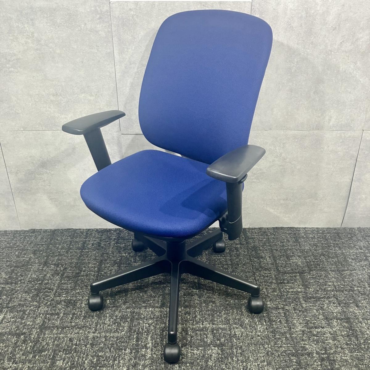 【肘付ハイバック！！オカムラ製エスクードチェア】　中古家具　九州最大級　《オフィスバスターズ福岡博多店は、福岡を拠点として、日本全国へ中古オフィス用品・オフィス家具を提供しております》
                        Presea
                                    中古
            