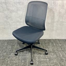 【ブラック×ホワイト！肘無ハイバック！！コクヨ製シロッコチェア/メッシュ】　中古家具　九州最大級　《オフィスバスターズ福岡博多店は、福岡を拠点として、日本全国へ中古オフィス用品・オフィス家具を提供しております》