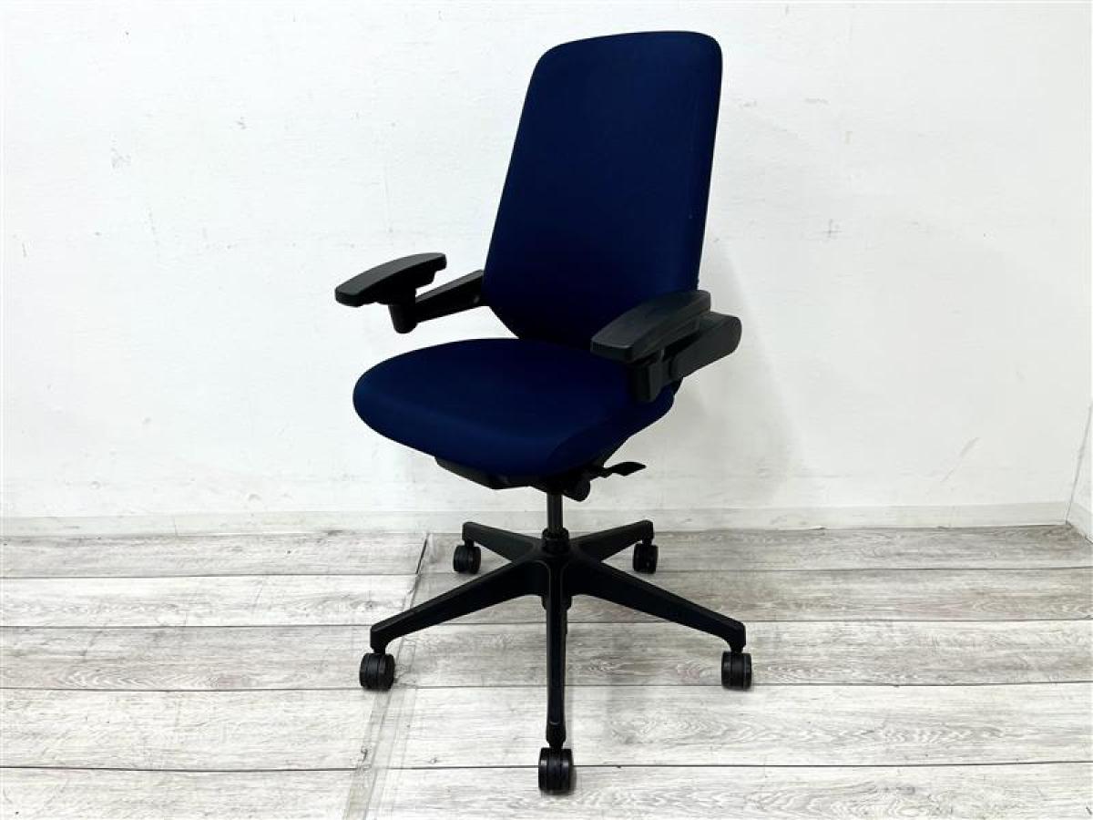 【定価約15万円】【デザインとハイパフォーマンスの両立を！新世代ワークチェア】■イトーキ（ITOKI）製　ノート（nort）チェア　肘付き　ハイバック　■ブルー×ブラックシェル
                        ノート
                                    中古
            