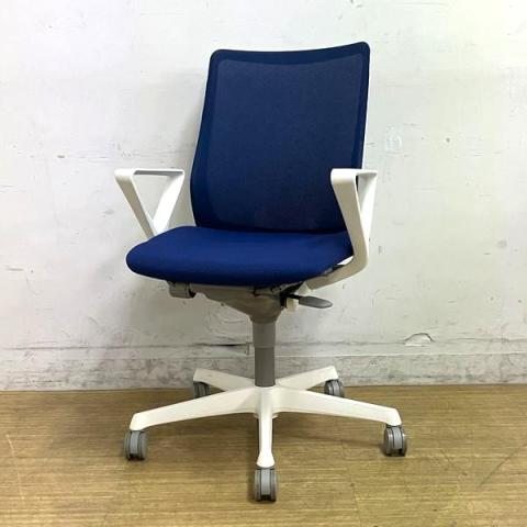 【中古】フルーエントチェア CB31WW FKB3 オカムラ（okamura） 肘付ローバックチェア