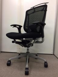 【1脚限定の特価】国内メーカー最高級クラスのチェアが大幅お値引き！