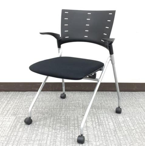【中古】マノスチェア  イトーキ（ITOKI） ネスティングチェア