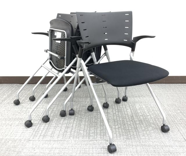 【中古】マノスチェア  イトーキ（ITOKI） ネスティングチェア