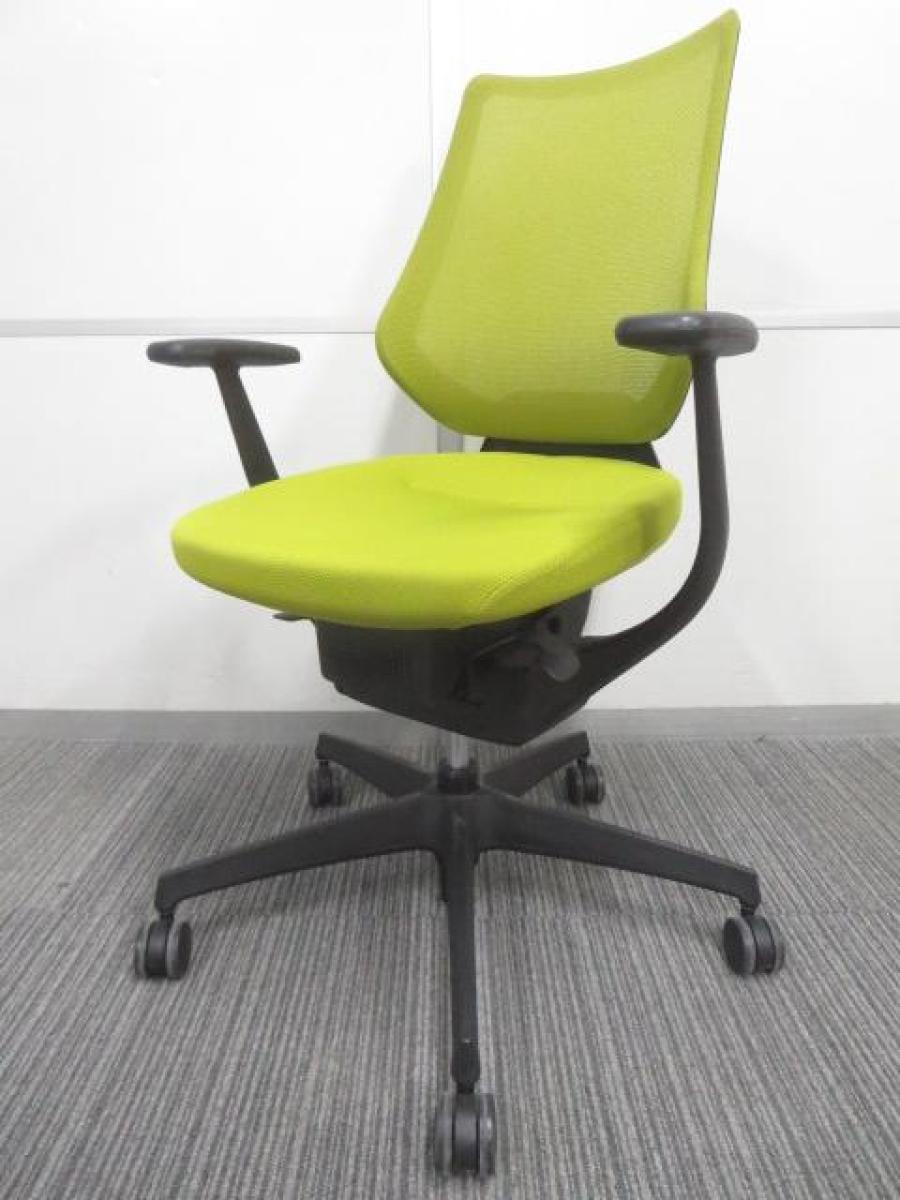 【360°揺れて体を自由に動かせる「グライディング・メカ」搭載！】■コクヨ　イングチェア　肘付　グリーン　ライトオリーブ　■無重力のような新感覚の座り心地！【KOKUYO　ing】★
                        イング バーチカル 樹脂
                                    中古
            