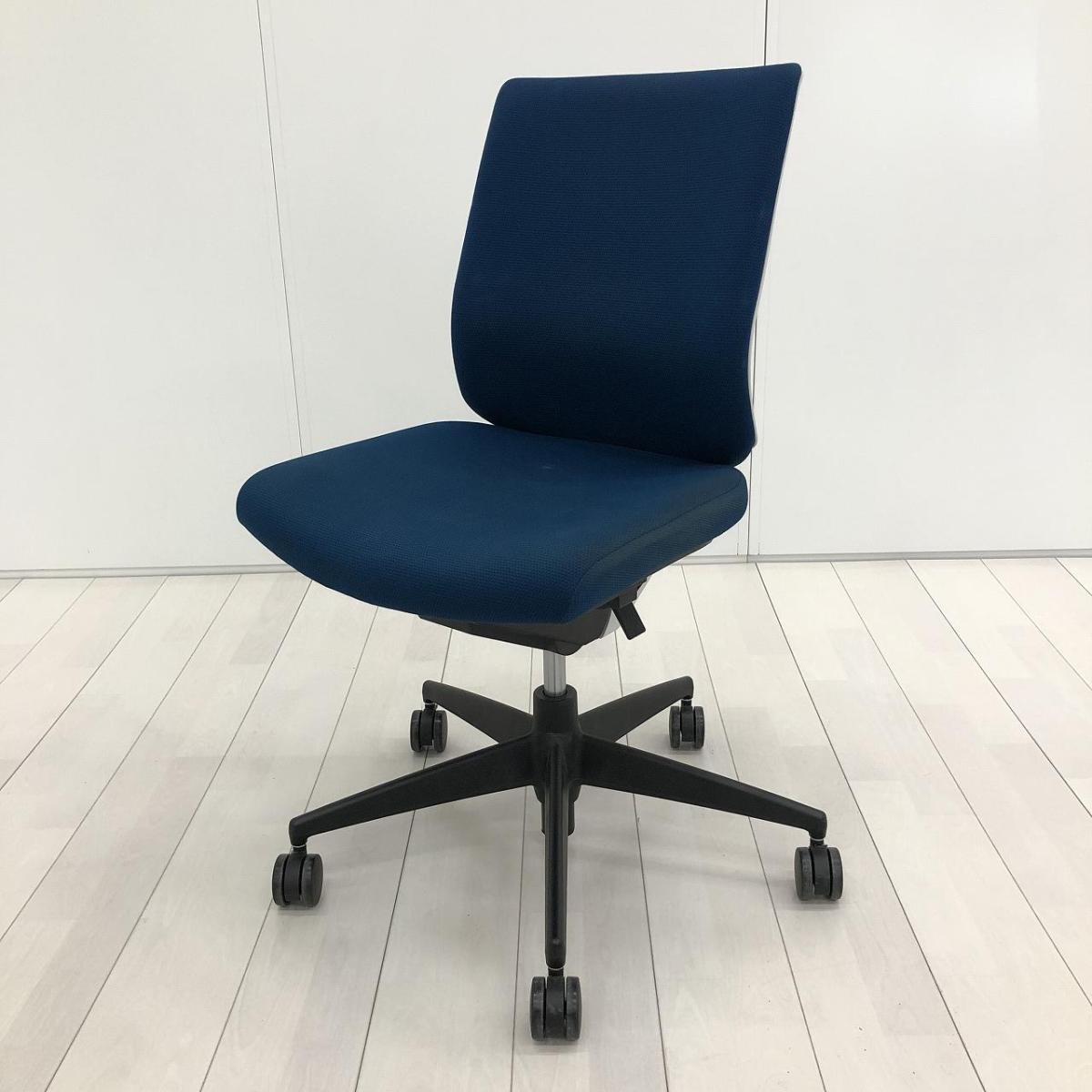 【オフィスの王道！納得の座り心地！魔法のように売れ続けている定番のチェア！】■コクヨ(KOKUYO)製　ウィザード2(wizard2)チェア　肘無し　ローバック　■ランバーサポート付き　■プルシアンブルー×ホワイトシェル×ブラック脚
                        ウィザード2
                                    中古
            