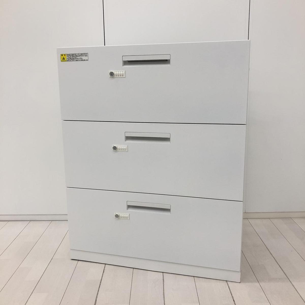 【在庫入替セール品！（本在庫限定価格）】【書類を一気に収納！大型取っ手で開け閉めしやすい！】■ウチダ(UCHIDA）製　ハイパーストレージ（HS）シリーズ　3段ラテラル書庫　ローキャビネット　■シリンダー錠　■ホワイト　【弊社使用欄：A01034902】【HU】
                        HSシリーズ
                                    中古
            