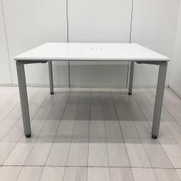 【フレキシブルにご利用いただけます！】■ コクヨ製　ワークテーブル　W1200×D1200×H720mm　ホワイト　配線ボックス付　■デスクワーク用にも、ミーティング用にも使えます！【KOKUYO　WORKSORT】583113