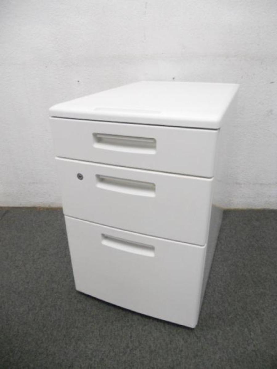 【西】【高品質で人気のKOKUYOのワゴン！スタンダードなデザインで使いやすい！】 【収納】【格安】【安い】【メーカー】【福岡オフィス家具】【福岡中古家具】【中古事務什器】
                        BS+
                                    中古
            