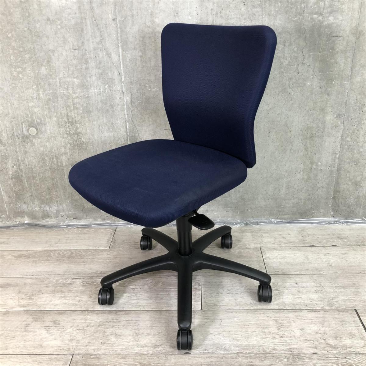 【快適な座り心地とシンプルで使いやすい操作性！】■オカムラ（okamura）製　カロッツァ（Carrozza）チェア　肘無　ローバック　■ブルー×ブラックシェル【IB】
                        カロッツァチェア
                                    中古
            