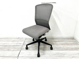 【定価約6万円】【洗練されたデザインで大人気！ワンランク上の座り心地】■ウチダ (UCHIDA)　エルフィ (ELFIE)　 ミドルバック肘無　■背面メッシュ　■ハンガー付　■グレー×ホワイトフレーム