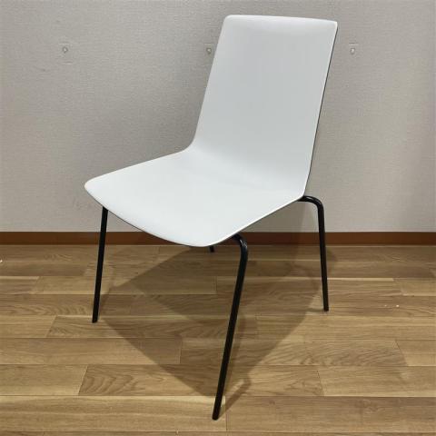 【中古】その他シリーズ L682KZ GD85 オカムラ（okamura） スタッキングチェア