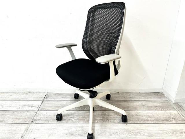 【中古】シルフィーメッシュ C635XW   FMP1 オカムラ（okamura） 肘付ハイバックチェア