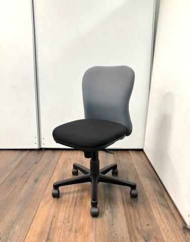 【中古】カプティ  プラス（PLUS） 肘無ローバックチェア