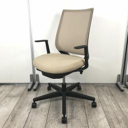 【在庫入替セール！】■コクヨ（KOKUYO）製　ミトラ2（Mitra2）チェア　肘付ローバック　背面メッシュ　■固定肘　■ソフトベージュ×ブラックシェル【A01026687】