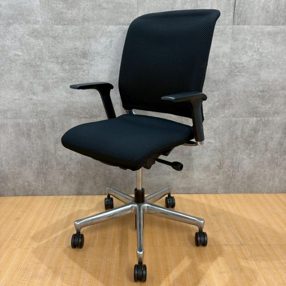 《早い者勝ち！限定1脚！！》インタースツール製のオフィスチェア【サントスシリーズ/可動肘タイプ】が入荷しました！　 ＊良品を格安で！「オフィスバスターズ福岡南店」は、福岡を拠点として、全国へ中古オフィス用品・オフィス家具を提供しております。
                        サントス チェア
                                    中古
            