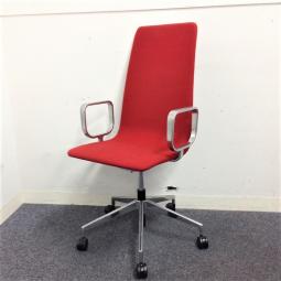 ゆったり背もたれが嬉しい！軽やかにカラダを受けとめる座り心地！スマートデザインチェア！
■内田洋行/ルタチェア（RUTA）/レッド