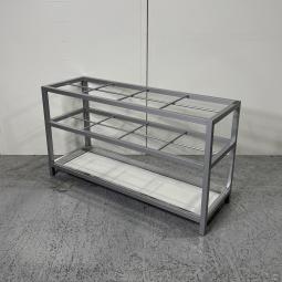 【シンプルなデザインで様々な空間にフィット！オフィスの玄関・クリニックの入り口におすすめ！】■オカムラ(okamura)製　傘立て　アンブレラスタンド　2×4本収納(8本)　W900×D300×H500㎜　■シルバー