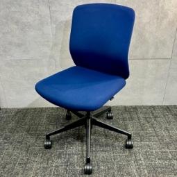 【内田洋行製の定番チェアが入荷！】◆ウチダ　クレネ　肘無　ミドルバック　中古家具　九州最大級《オフィスバスターズ福岡博多店は、福岡を拠点として、日本全国へ中古オフィス用品・オフィス家具を提供しております》