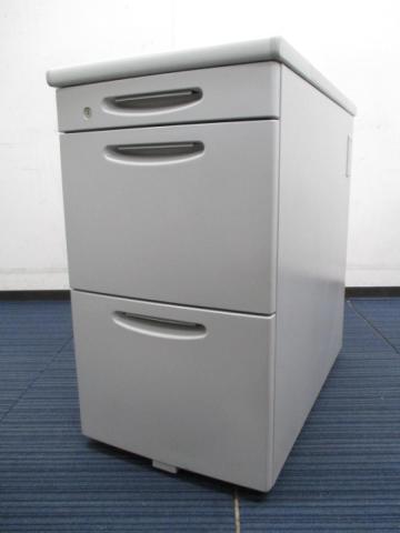 【中古】SD  オカムラ（okamura） 脇机3段