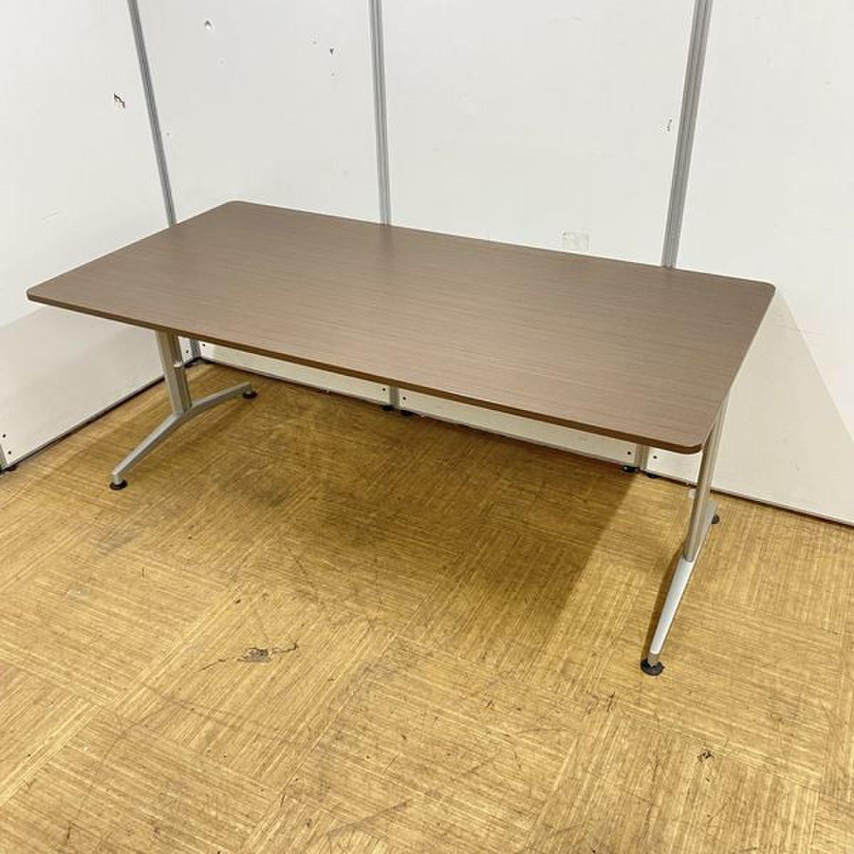 【583318】【1台限定】木目の色合いがGood！！T字脚　スタイリッシュデザイン　イトーキ　DC　1800×900　オフィスバスターズ　水戸サテライト　大子町　北茨城市　高萩市　日立市　常陸太田市　常陸大宮市　那珂市　東海村　ひたちなか市　城里町 水戸市　笠間市　茨城町　大洗町　小美玉市
                        DCシリーズ
                                    中古
            