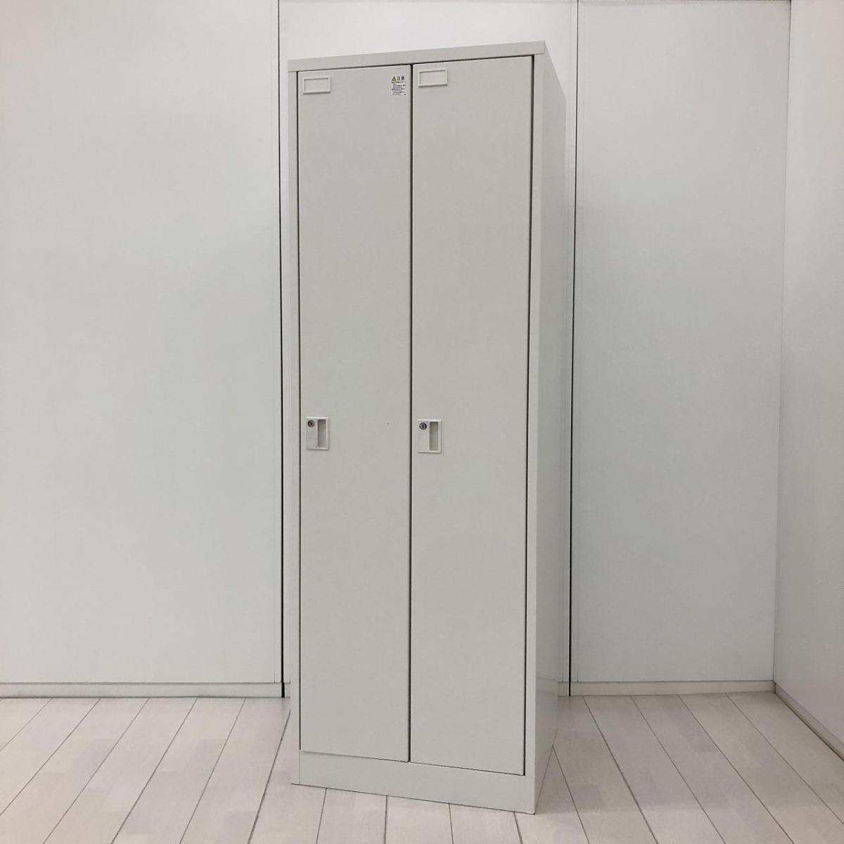 コンパクトサイズの2人用ロッカー！個人の荷物・貴重品の管理にオススメ！/オススメ(おすすめ) /人気商品【弊社使用欄：A01069178】■イトーキ(ITOKI)製　WN型ロッカーシリーズ　2人用更衣ロッカー　縦型ロッカー　W615×D515㎜　■シリンダー錠　■ホワイト
                        WN型
                                    中古
            