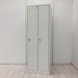 コンパクトサイズの2人用ロッカー！個人の荷物・貴重品の管理にオススメ！/オススメ(おすすめ) /人気商品【弊社使用欄：A01069178】■イトーキ(ITOKI)製　WN型ロッカーシリーズ　2人用更衣ロッカー　縦型ロッカー　W615×D515㎜　■シリンダー錠　■ホワイト