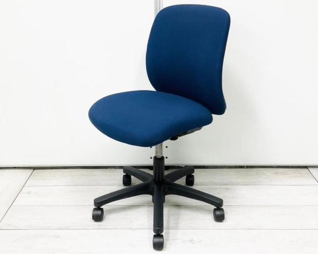 【中古】ボニートチェア KT－140GKT1N4 イトーキ（ITOKI） 肘無ローバックチェア