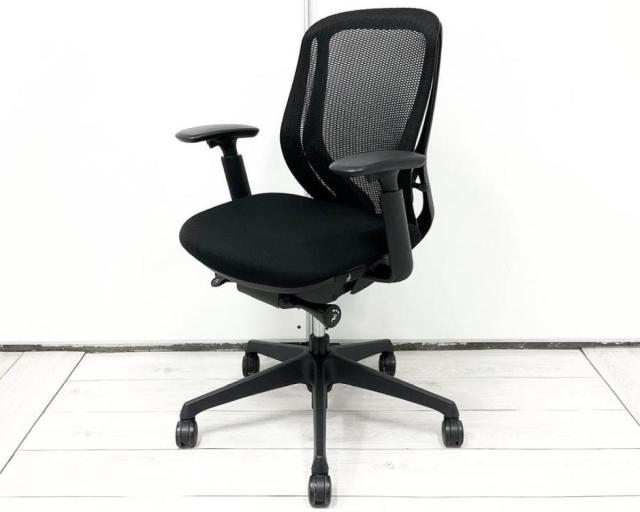 【中古】シルフィーメッシュ  オカムラ（okamura） 肘付ローバックチェア