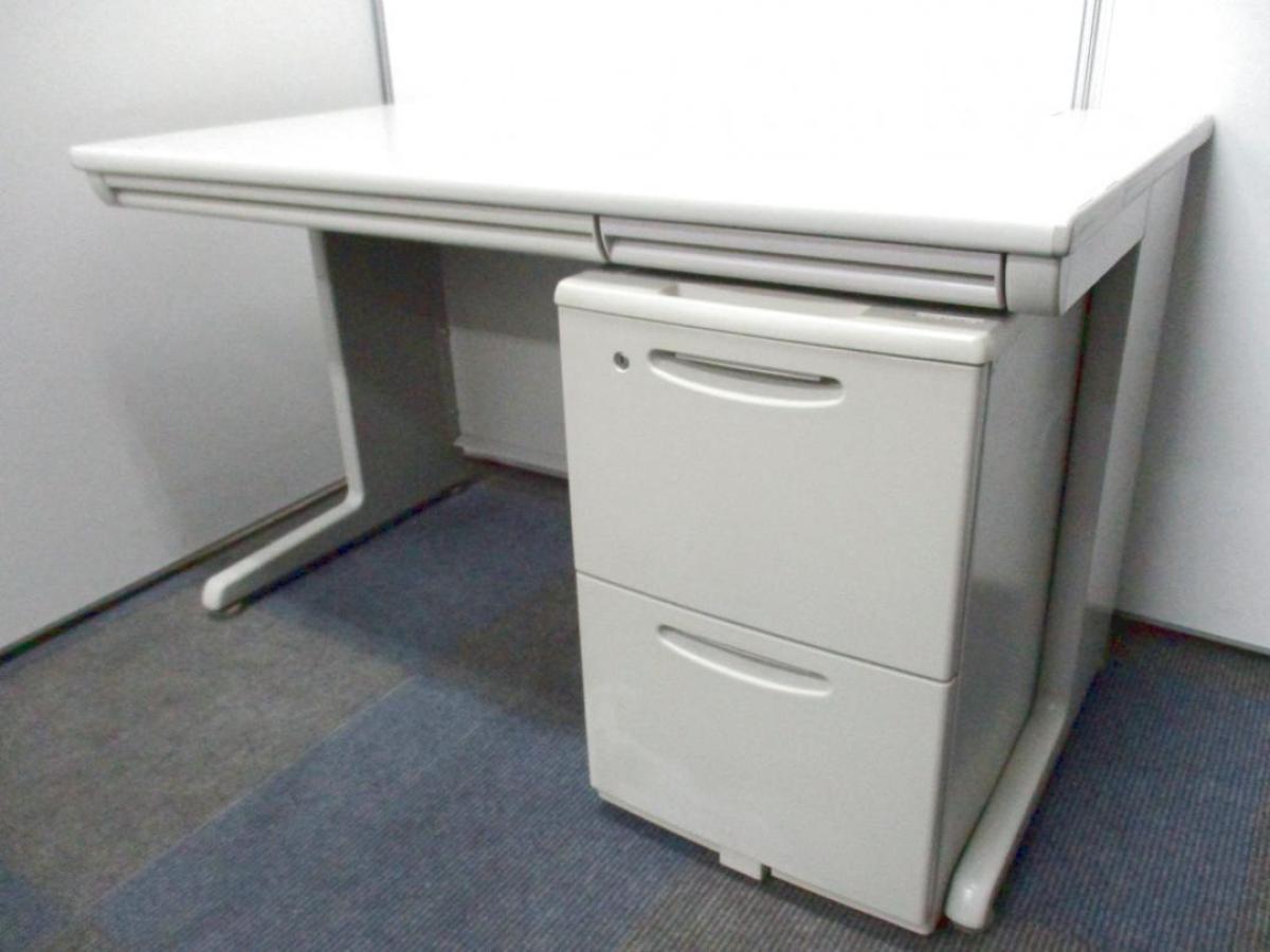 【幅1200mmの擬似片袖机！】オカムラ製のセット商品！【平机＋２段ワゴンのセット商品！】【TH】
                        SD-Vシリーズ
                                    中古
            