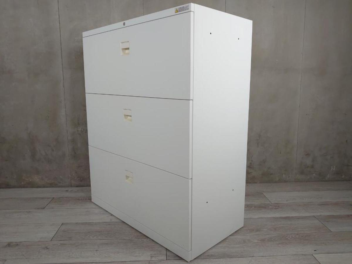 【収納量抜群！人気のホワイトカラー！】■オカムラ（okamura）製　3Sシリーズ　3段ラテラル　■色：ホワイト　■シリンダー錠【2412】弊社使用欄【関東倉庫在庫品】【弊社使用欄：A01054751】
                        3S 書庫
                                    中古
            