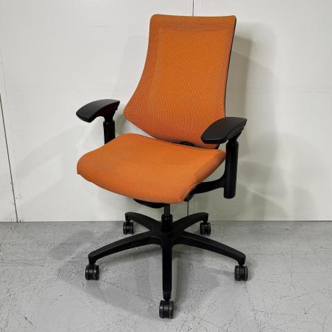 【中古】エフメッシュ  イトーキ（ITOKI） 肘付ハイバックチェア