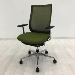 【前傾から後傾まで様々な姿勢をサポート！ワンランク上の座り心地！】■コクヨ（KOKUYO）製　ベゼル（Bezel）チェア　肘付き　ハイバック　■固定肘　■グリーン × ブラックシェル