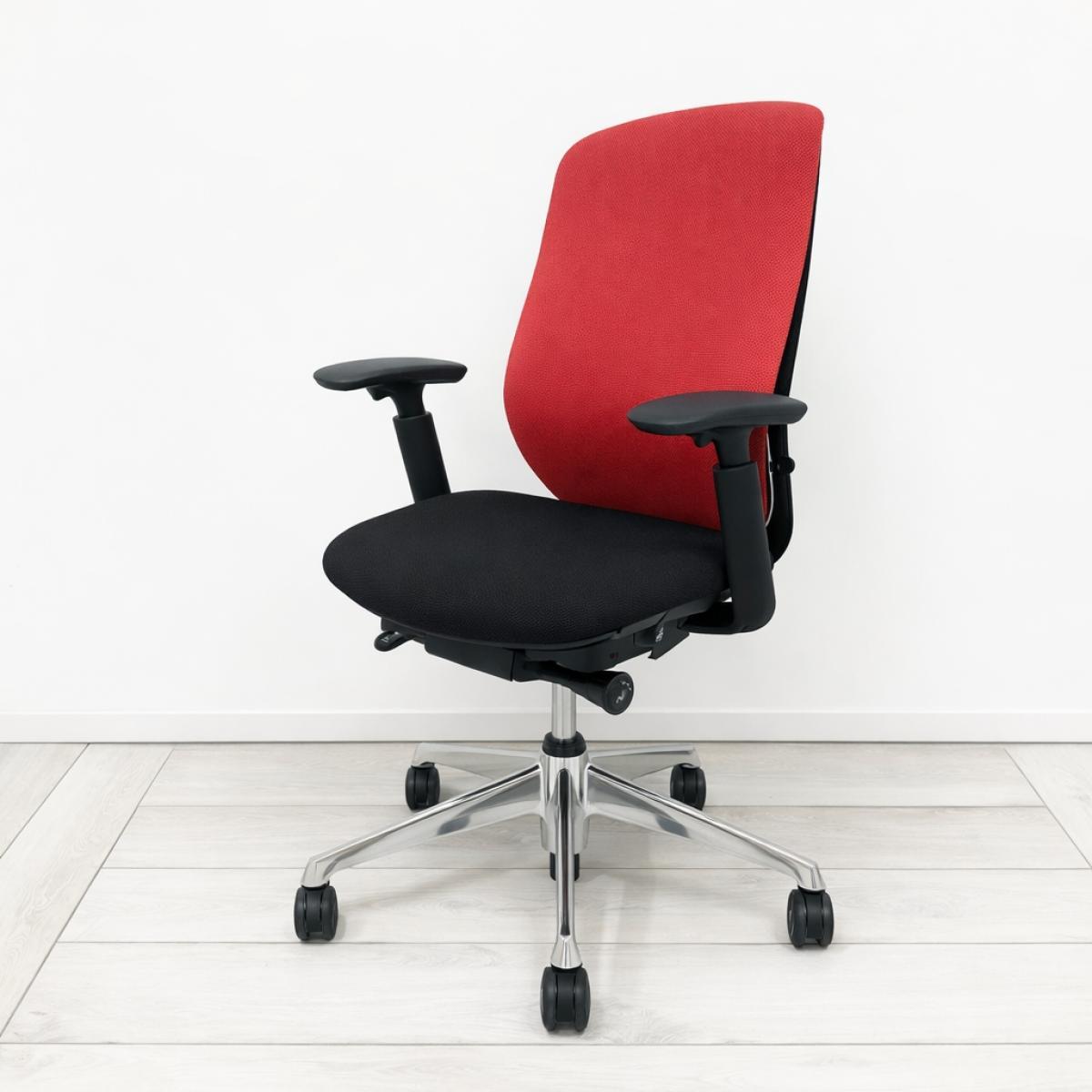 【前傾チルト機能付き】【オカムラ製品で最も人気を集める高機能チェア！】■オカムラ(okamura)製　シルフィ(Sylphy)チェア　肘付き　ハイバック　ファブリックタイプ　■可動肘　■背面：レッド/座面：ブラック【在庫入替えセール！】
                        シルフィー
                                    中古
            