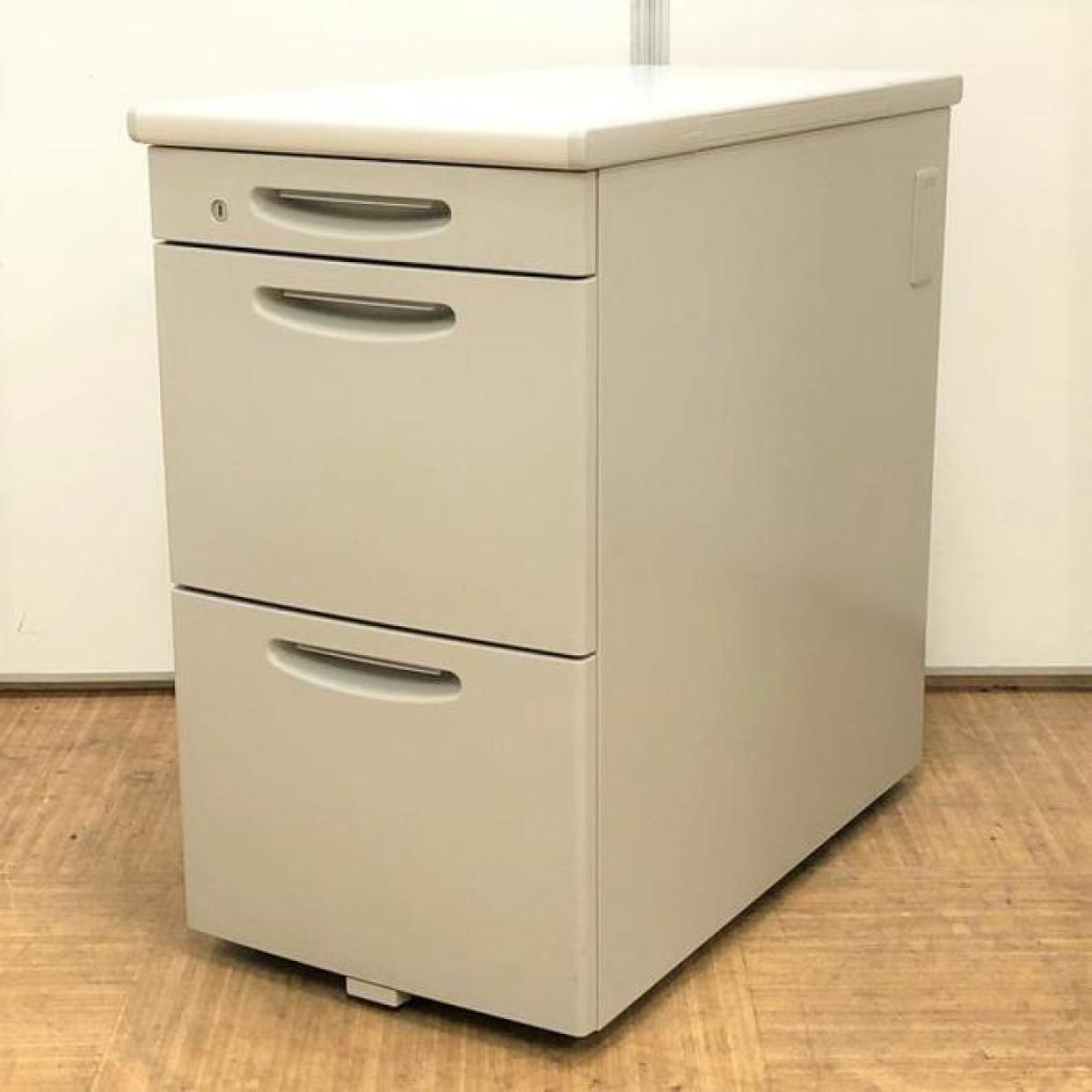 【583319】【人気のオカムラ製脇机】机隣に収納を増やしたい方！■3段脇机・オカムラ製SDシリーズ ■定番中の定番！　オフィスバスターズ　水戸サテライト　大子町　北茨城市　高萩市　日立市　常陸太田市　常陸大宮市　那珂市　東海村　ひたちなか市　城里町 水戸市　笠間市　茨城町　大洗町　小美玉市
                        SD
                                    中古
            