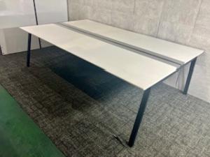 【W2400の大きなデスク！広々としたワークスペースを確保できます！】◆コクヨ　サイビ　デスク　片面仕様　中古家具　九州最大級《オフィスバスターズ福岡博多店は、福岡を拠点として、日本全国へ中古オフィス用品・オフィス家具を提供しております》