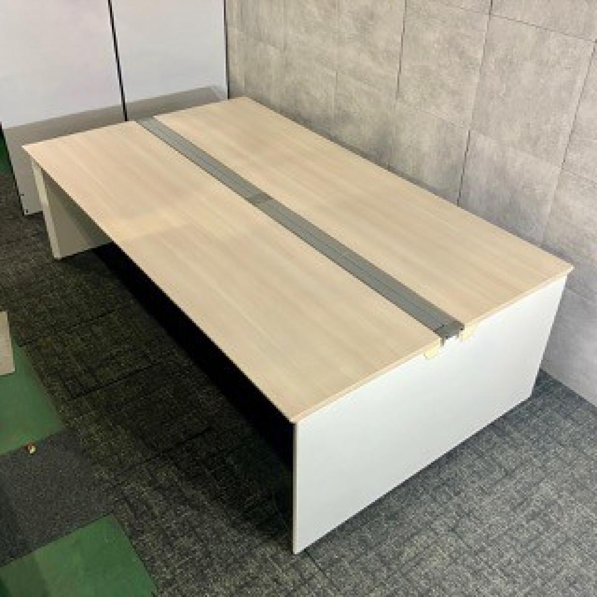 【4名様でも広々ご利用いただけます！】◆オカムラ/フリーウェイ　木目ナチュラル《オフィスバスターズ福岡博多店は、福岡を拠点として、日本全国へ中古オフィス用品・オフィス家具を提供しております》
                        プロユニットフリーウェイ
                                    中古
            