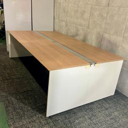 【在庫入れ替え品のため特価】【4名様でも広々ご利用いただけます！】◆オカムラ/フリーウェイ　木目ナチュラル《オフィスバスターズ福岡博多店は、福岡を拠点として、日本全国へ中古オフィス用品・オフィス家具を提供しております》