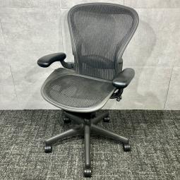 【王様チェア！ブランドチェア！前傾チルト搭載】ハーマンミラー製アーロンチェア　中古家具　九州最大級　《オフィスバスターズ福岡博多店は、福岡を拠点として、日本全国へ中古オフィス用品・オフィス家具を提供しております》